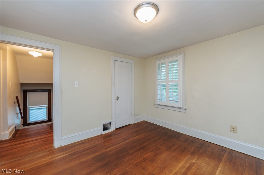983 Dan Street Akron, OH 44310 - Photo 29 of 46