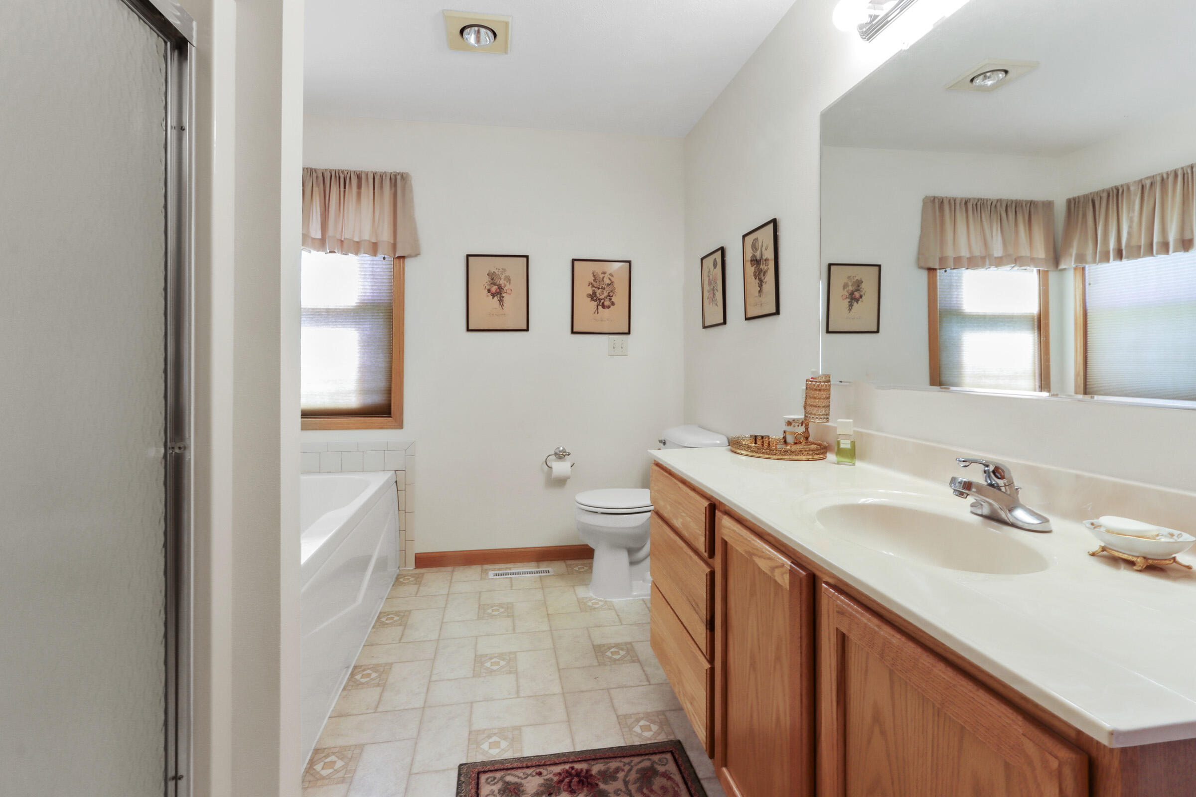 N2680 Elm Ridge Road Delavan, WI 53115 - Photo 13 of 25 13. Primary En Suite