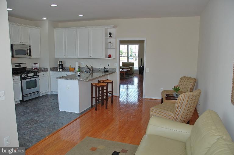 8239 Singleleaf Lane Lorton, VA 22079 - Photo 10 of 25 Family Room