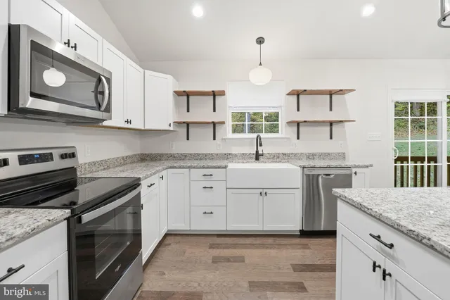 $619,900 | 700 Leeland Road, Fredericksburg, VA 22405