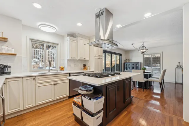 $875,000 | 7720 Shaughnessy Road, Edina, MN 55439