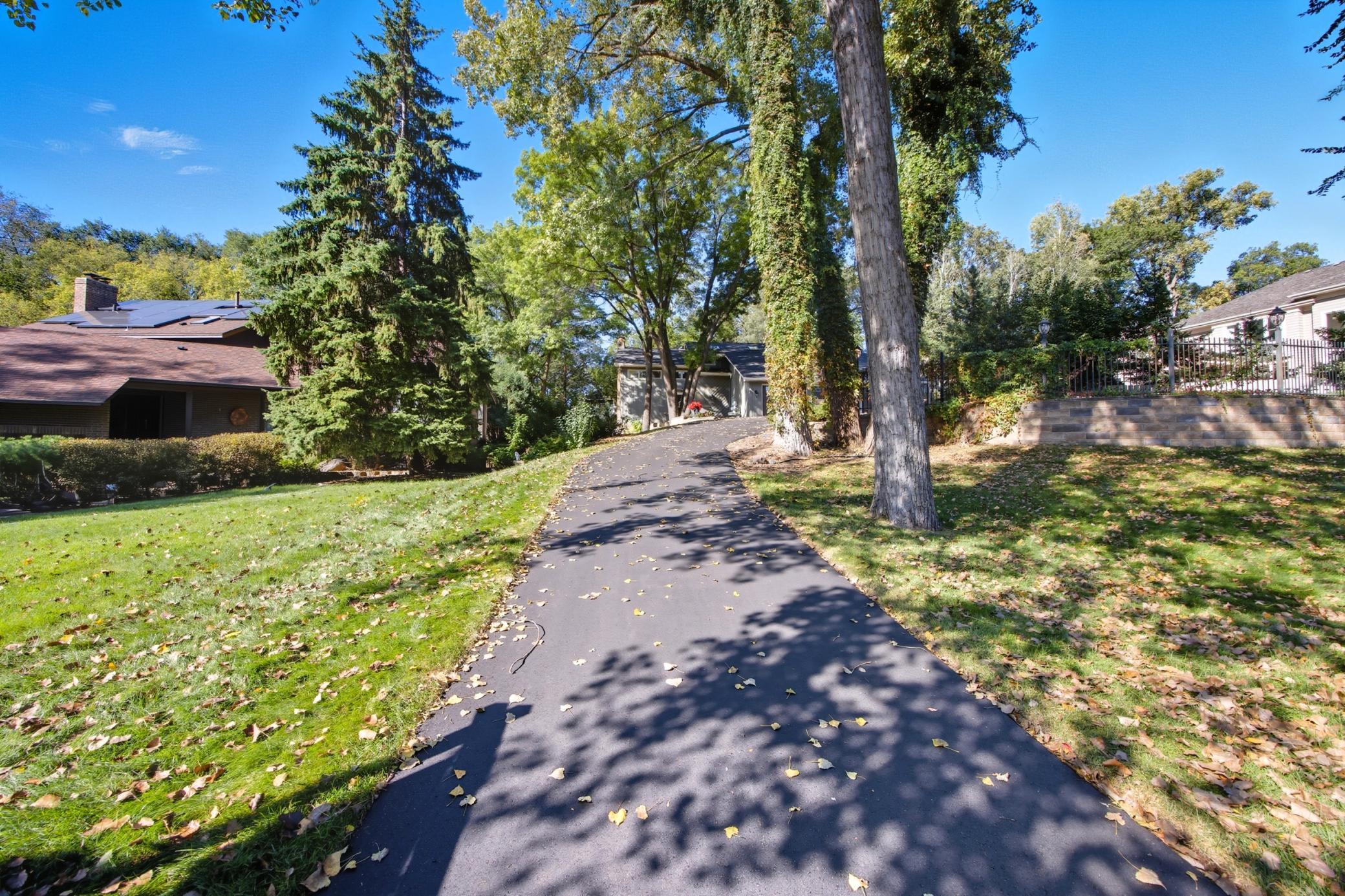 7720 Shaughnessy Road Edina, MN 55439 - Photo 34 of 37