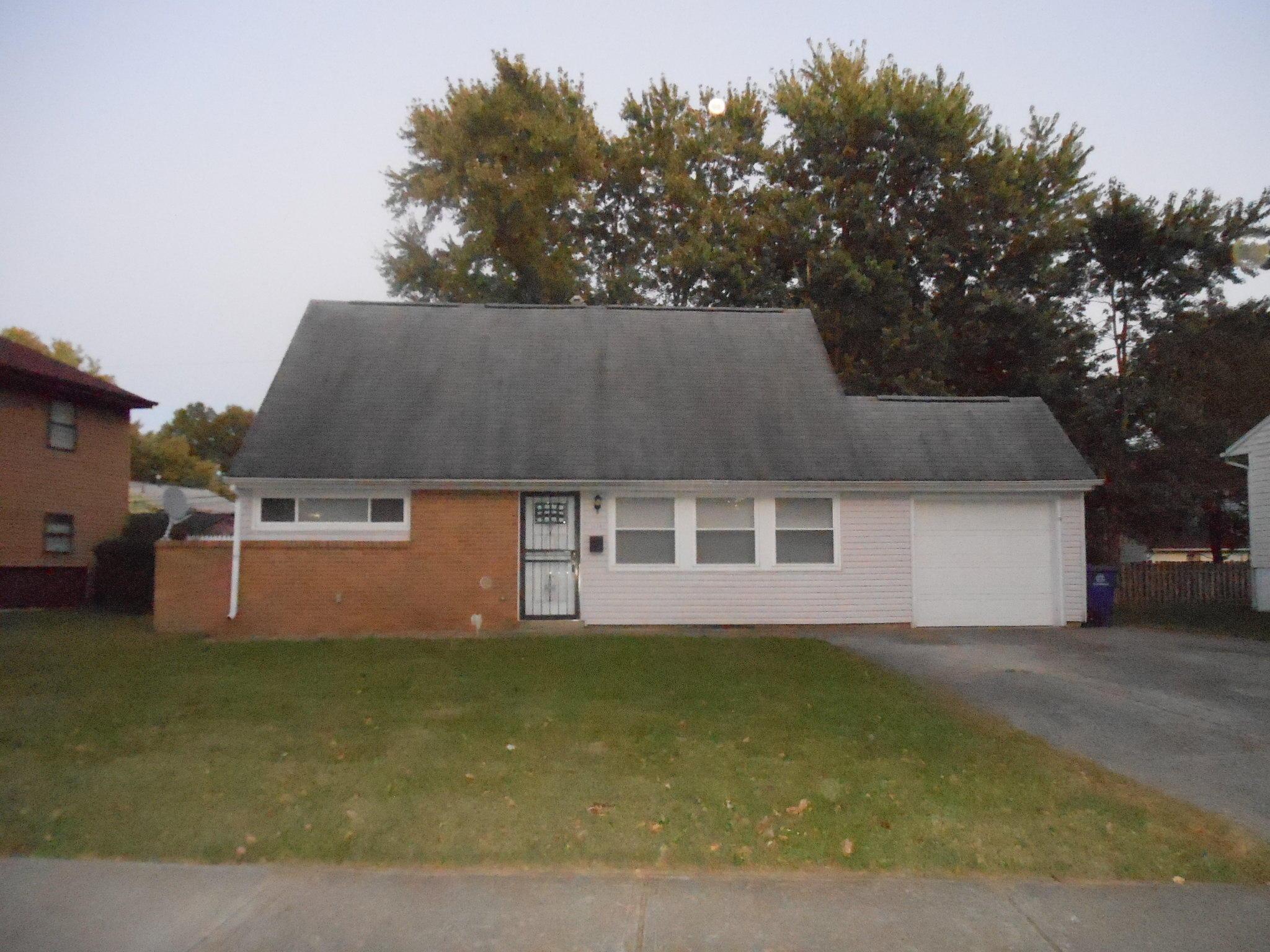 1474 Country Club Road Columbus, OH 43227 - Photo 1 of 10 Gallery Image 1