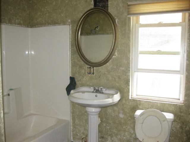 9323 Maple Road Algonac, MI 48001 - Photo 3 of 5 31026503-2.JPG