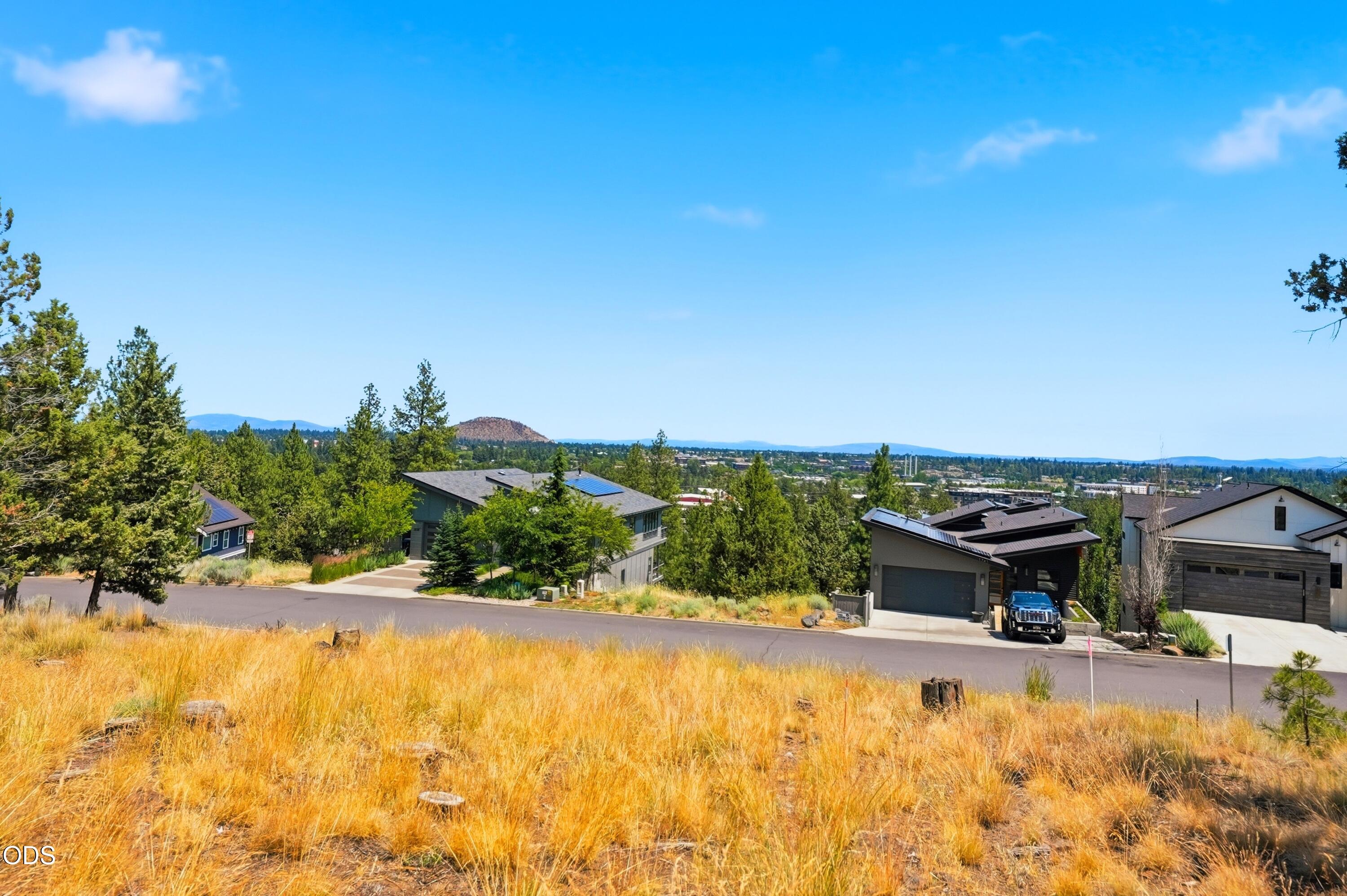 1738 Southwest Troon Avenue Bend, OR 97702 - Photo 32 of 38