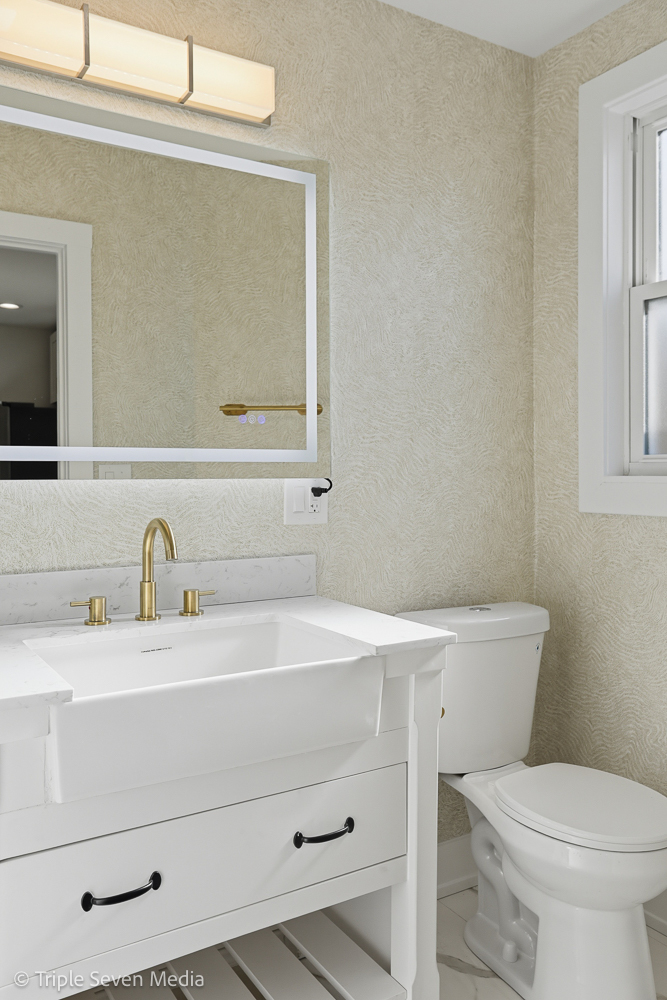 3002 Wesley Avenue Berwyn, IL 60402 - Photo 11 of 28