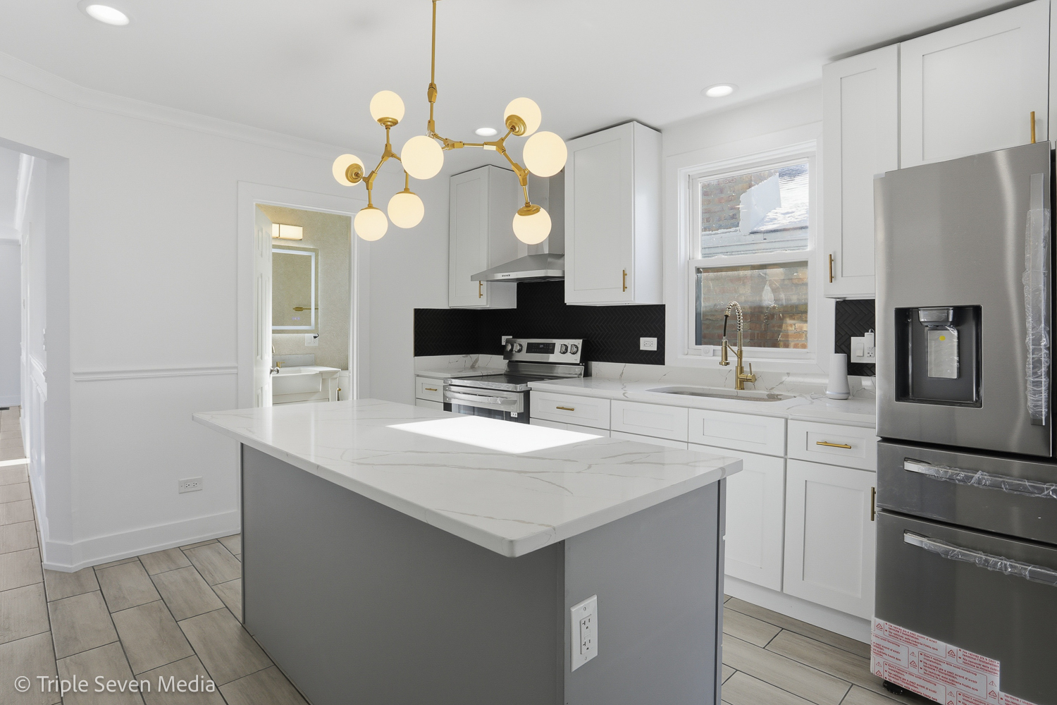 3002 Wesley Avenue Berwyn, IL 60402 - Photo 7 of 28