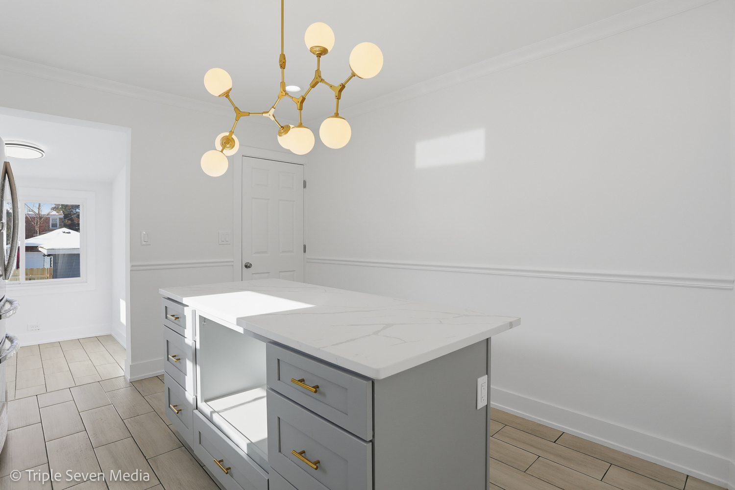 3002 Wesley Avenue Berwyn, IL 60402 - Photo 10 of 28