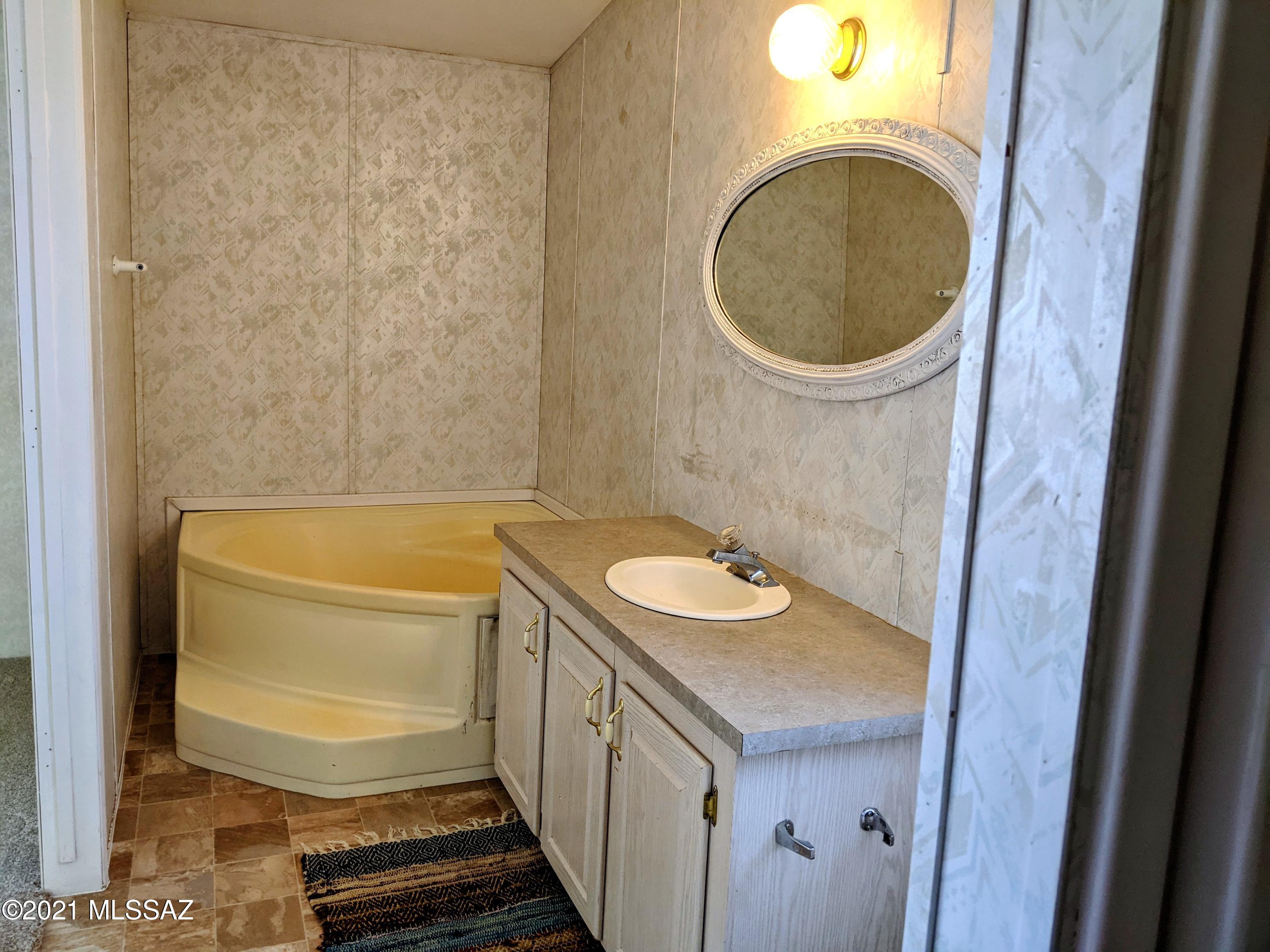 13255 West Trail Dust Road Tucson, AZ 85743 - Photo 8 of 15 Gallery Image 8