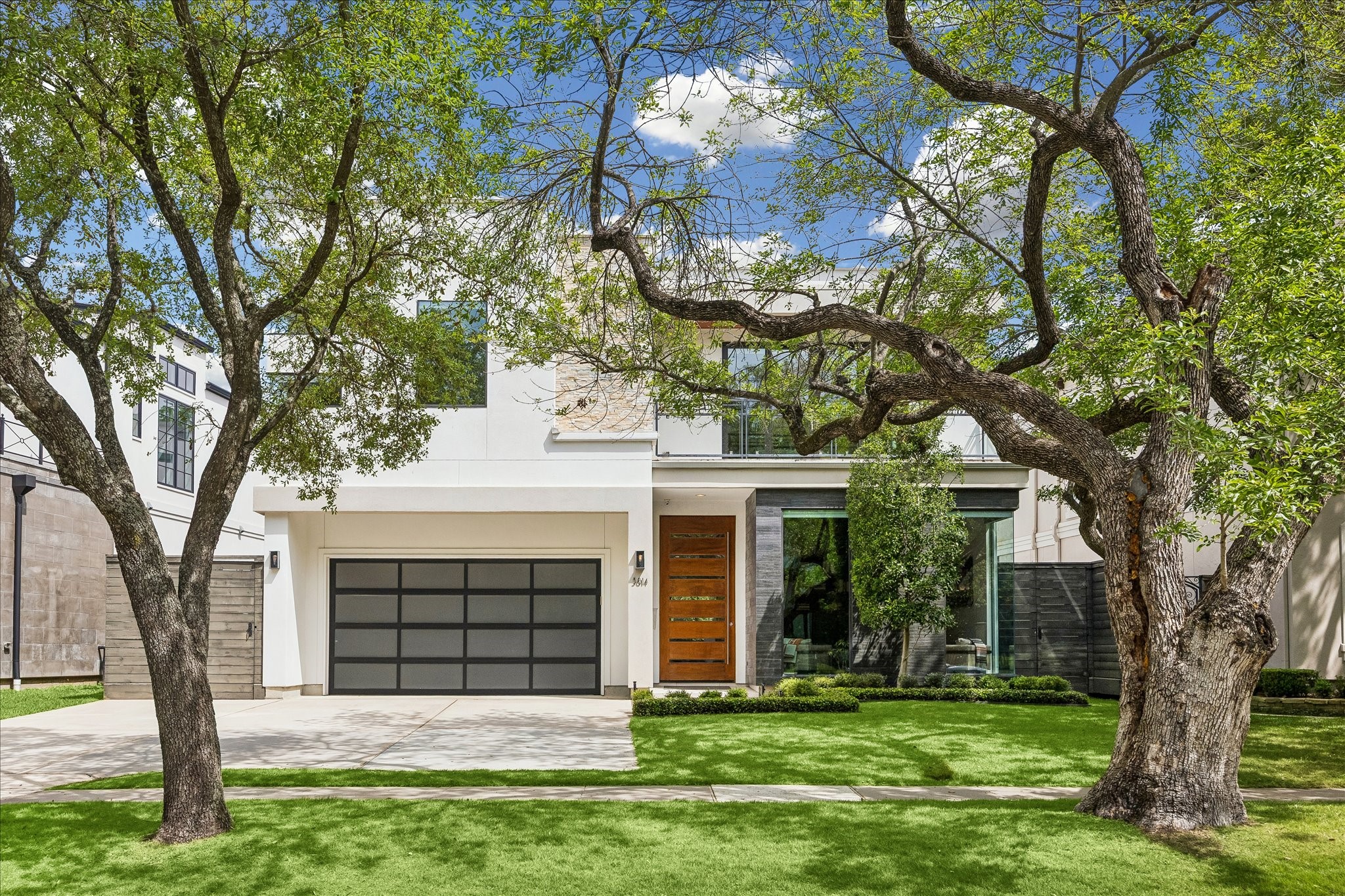 3814 Drake Street Houston, TX 77005 - Photo 1 of 50 This exceptional, custom-built Sunset Terrace residence , boasting 4 ensuite bedrooms, office + game room, embodies impeccable quality and thoughtful design to create a peaceful, indoor-outdoor luxury retreat in the heart of the city.