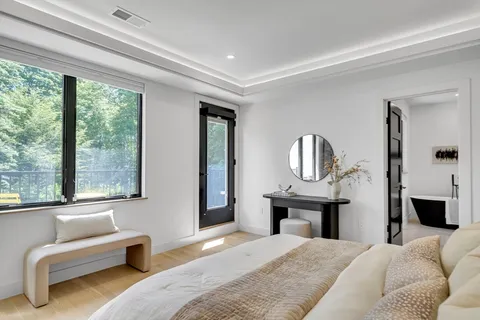 $1,850,000 | 1242 Beacon Street, Unit 1242, Newton, MA 02468