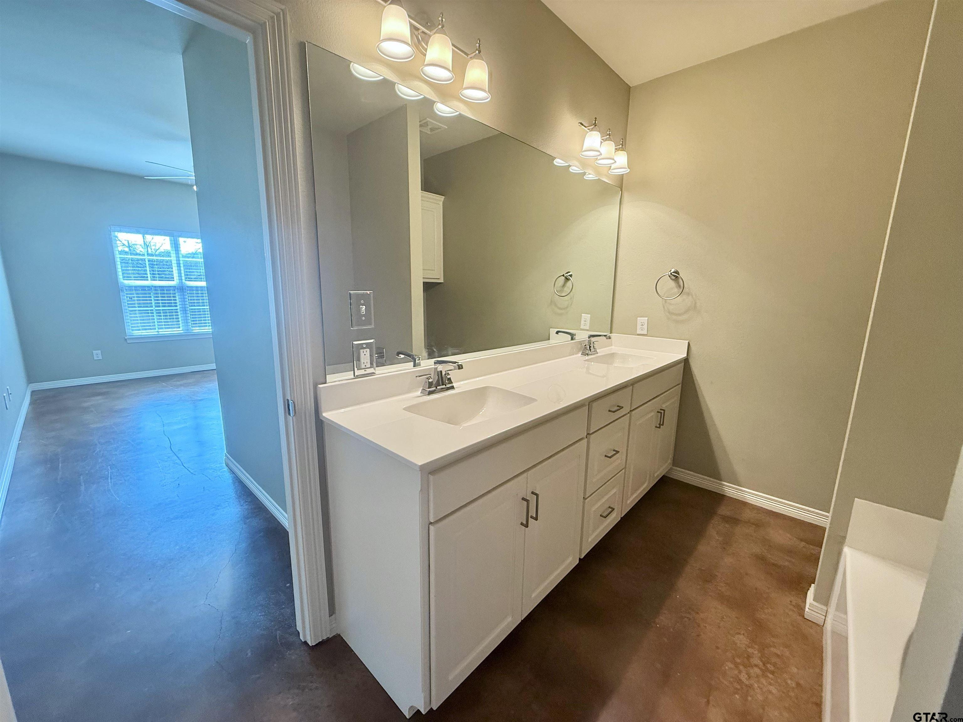 818 Highway 110 Whitehouse, TX 75791 - Photo 13 of 16