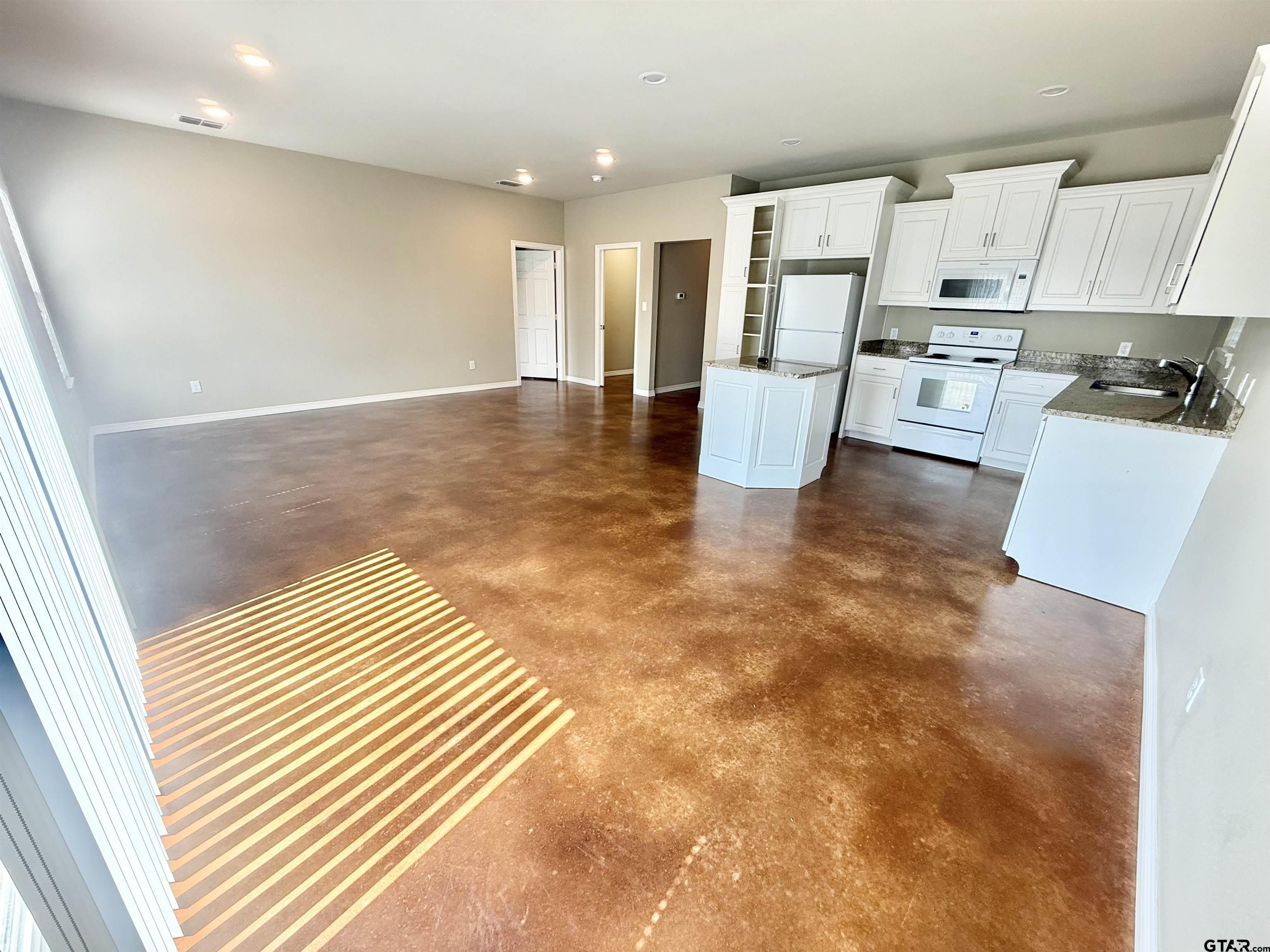 818 Highway 110 Whitehouse, TX 75791 - Photo 10 of 16