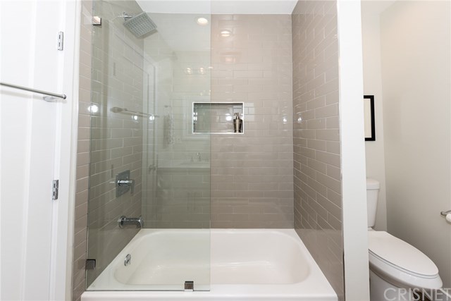 17814 Rhoda Street Encino, CA 91316 - Photo 27 of 53