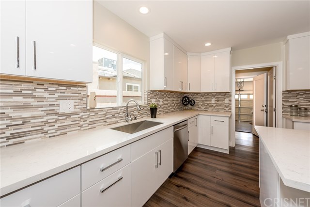 17814 Rhoda Street Encino, CA 91316 - Photo 10 of 53