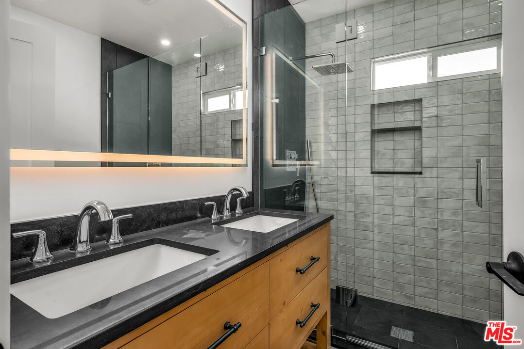 1450 Reeves Street Los Angeles, CA 90035 - Photo 14 of 25