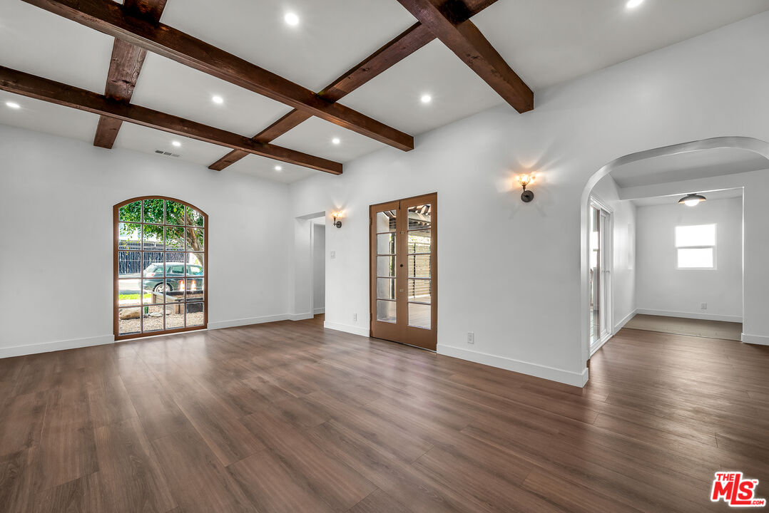 1450 Reeves Street Los Angeles, CA 90035 - Photo 5 of 25