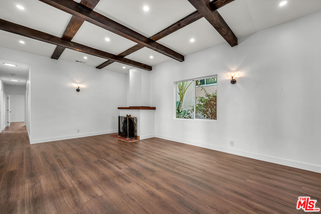 1450 Reeves Street Los Angeles, CA 90035 - Photo 6 of 25