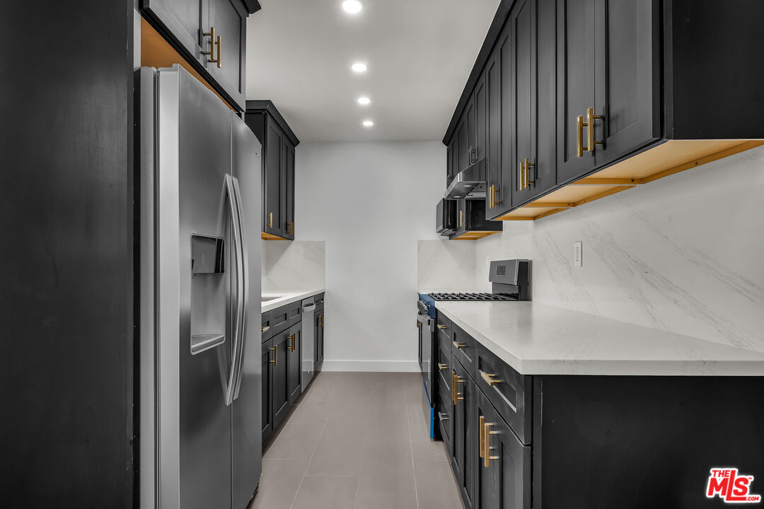 1450 Reeves Street Los Angeles, CA 90035 - Photo 9 of 25