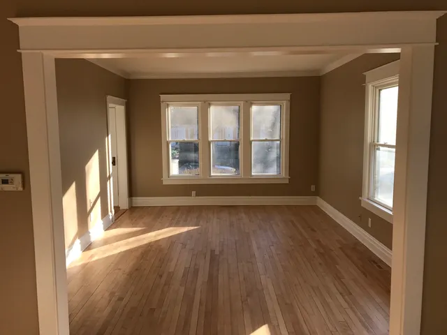 $2,400 | 116 North Adams Street, Westmont, IL 60559