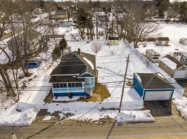 $459,900 | 992 Lees River Avenue, Somerset, MA 02726