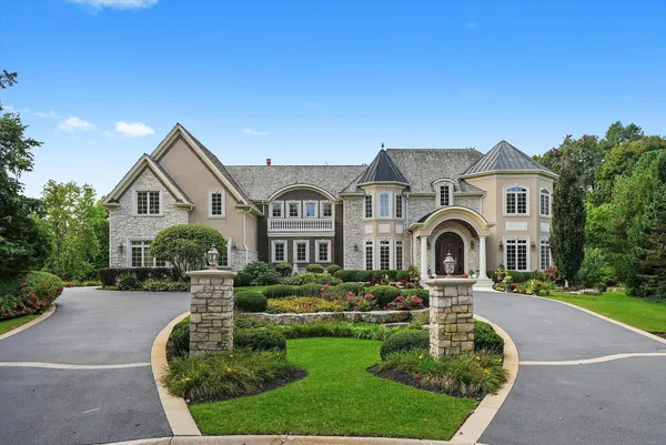 $2,500,000 | 80 Geneva Court, Inverness, IL 60010