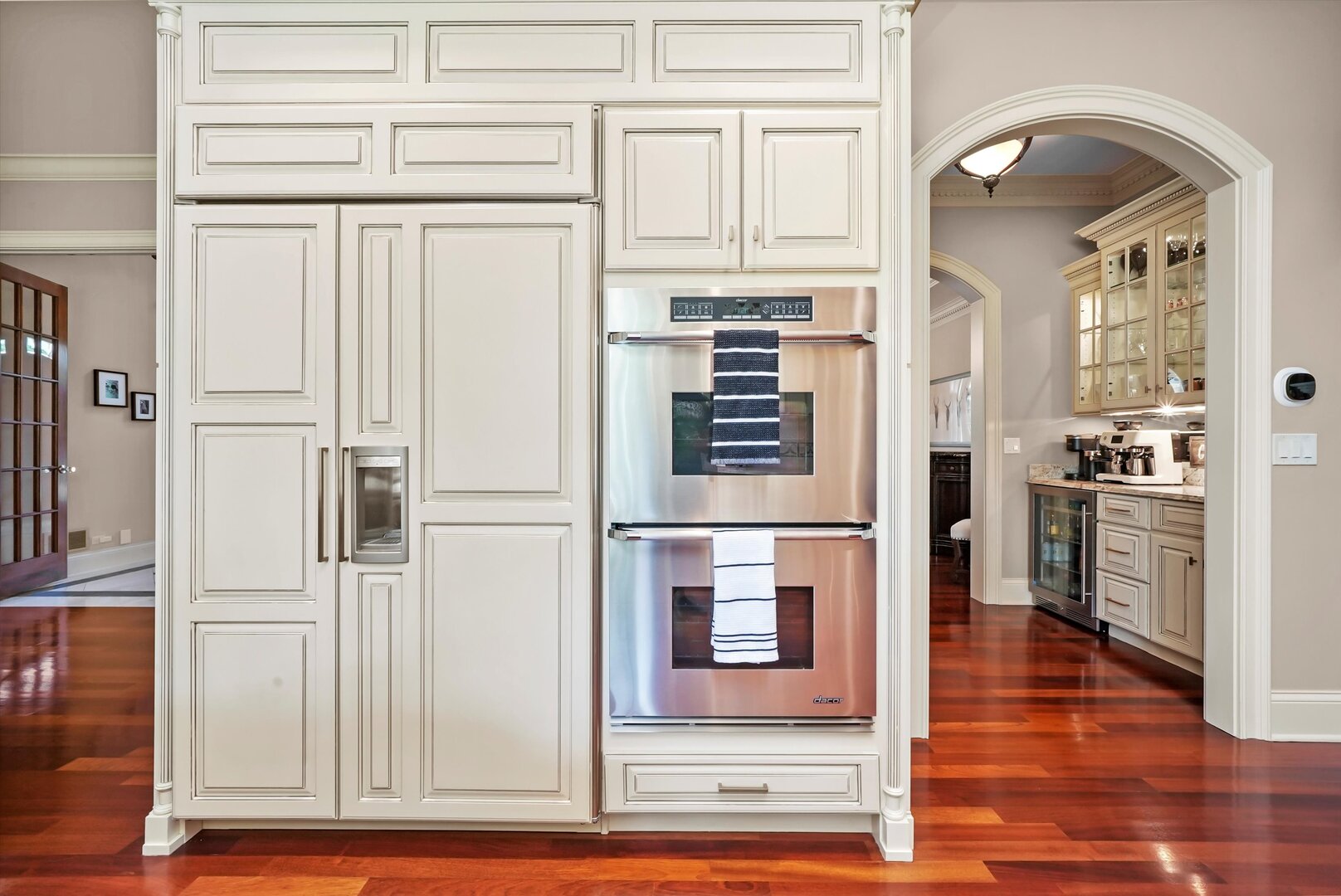 80 Geneva Court Inverness, IL 60010 - Photo 12 of 62 a kitchen with stainless steel appliances a refrigerator and cabinets