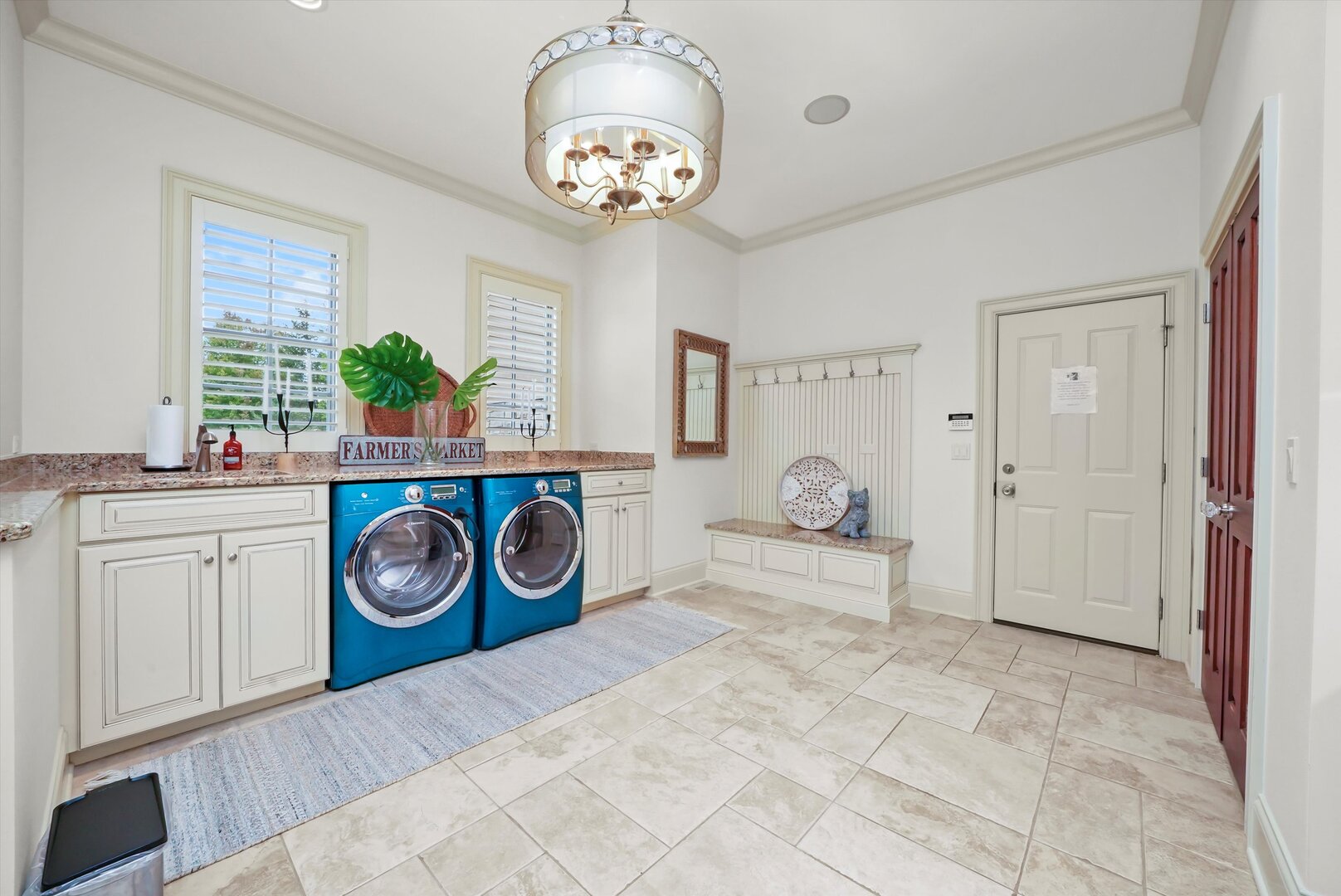 80 Geneva Court Inverness, IL 60010 - Photo 19 of 62 a view of a hallway with washer and dryer