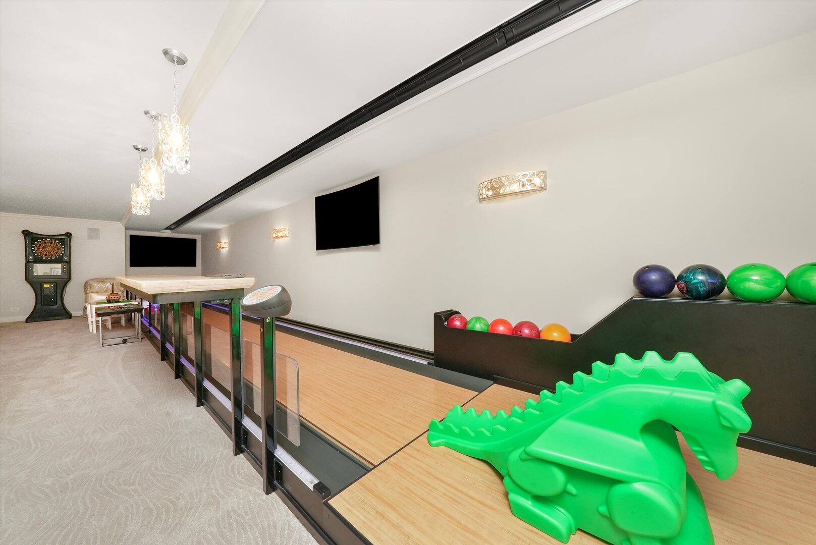 80 Geneva Court Inverness, IL 60010 - Photo 20 of 62 a living room with furniture and a flat screen tv