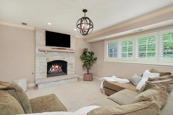 $2,500,000 | 80 Geneva Court, Inverness, IL 60010