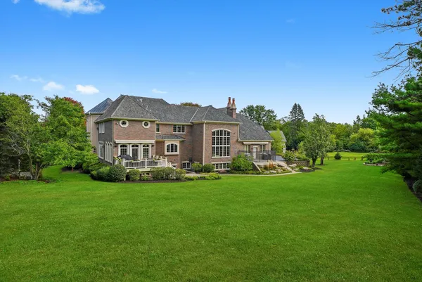 $2,500,000 | 80 Geneva Court, Inverness, IL 60010