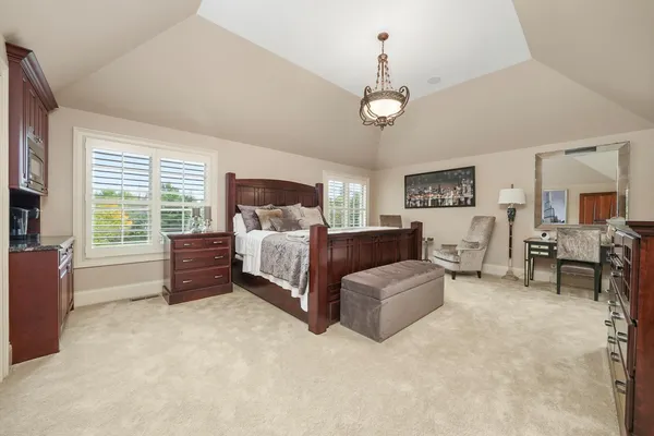 $2,500,000 | 80 Geneva Court, Inverness, IL 60010
