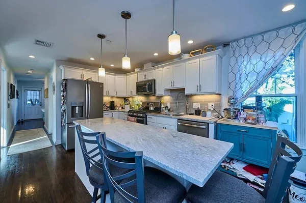 $3,800 | 36 Sturgis Street, Unit 2, Winthrop, MA 02152