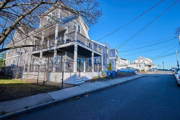$3,800 | 36 Sturgis Street, Unit 2, Winthrop, MA 02152