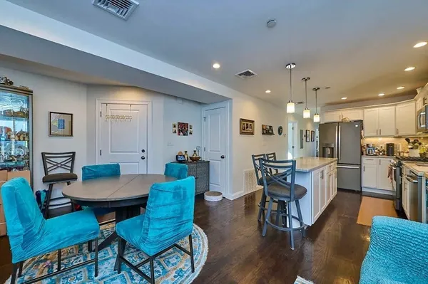 $3,800 | 36 Sturgis Street, Unit 2, Winthrop, MA 02152