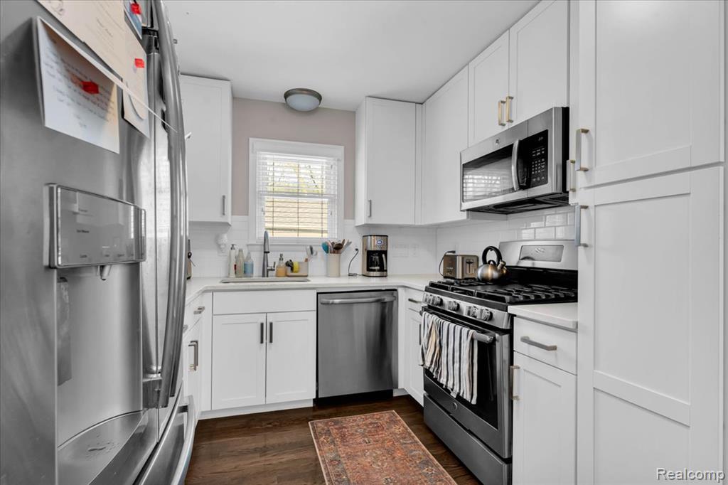 4216 Sheffield Road Royal Oak, MI 48073 - Photo 12 of 43 Gallery Image 12