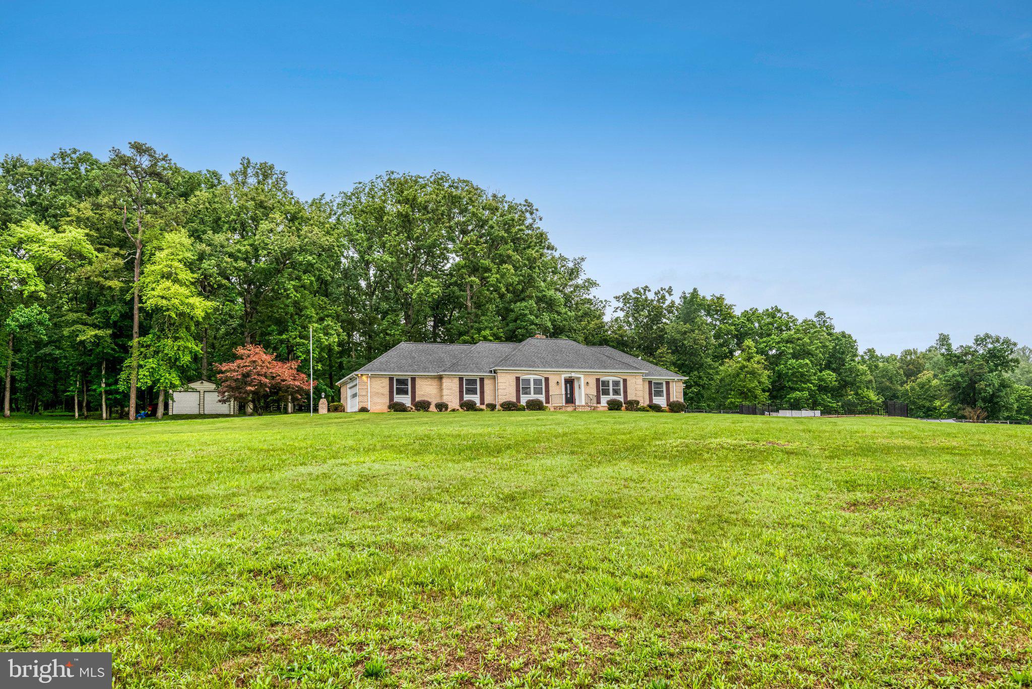 7961 Leeds Manor Road Marshall, VA 20115 - Photo 40 of 40 a house with a garden