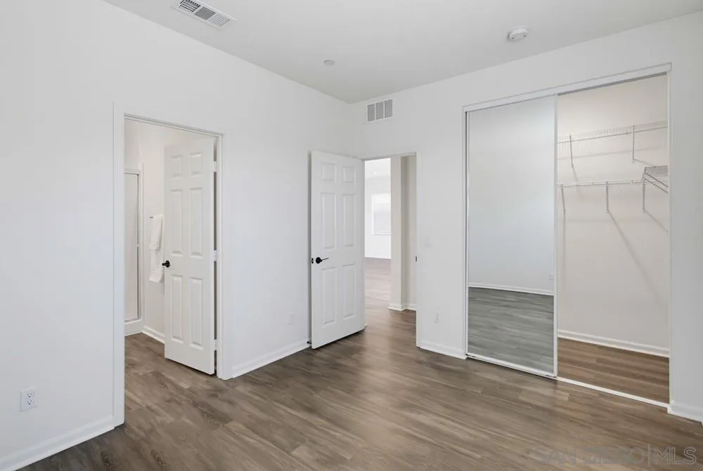 1013 Crestline Road San Marcos, CA 92069 - Photo 22 of 58 Entry level bedroom with ensuite bathroom
