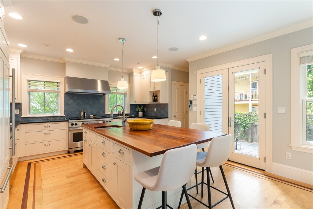 85 Upland Road Cambridge, MA 02140 - Photo 8 of 42