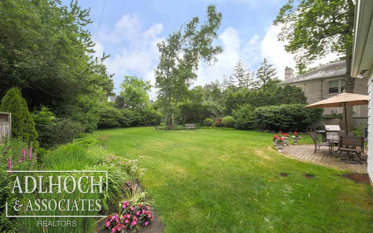 256 Cloverly Road Grosse Pointe, MI 48236 - Photo 24 of 26 31312736-23.JPG