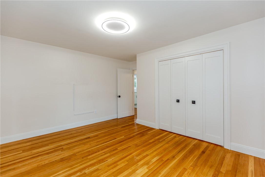 8 Barnes Street Smithfield, RI 02828 - Photo 29 of 48