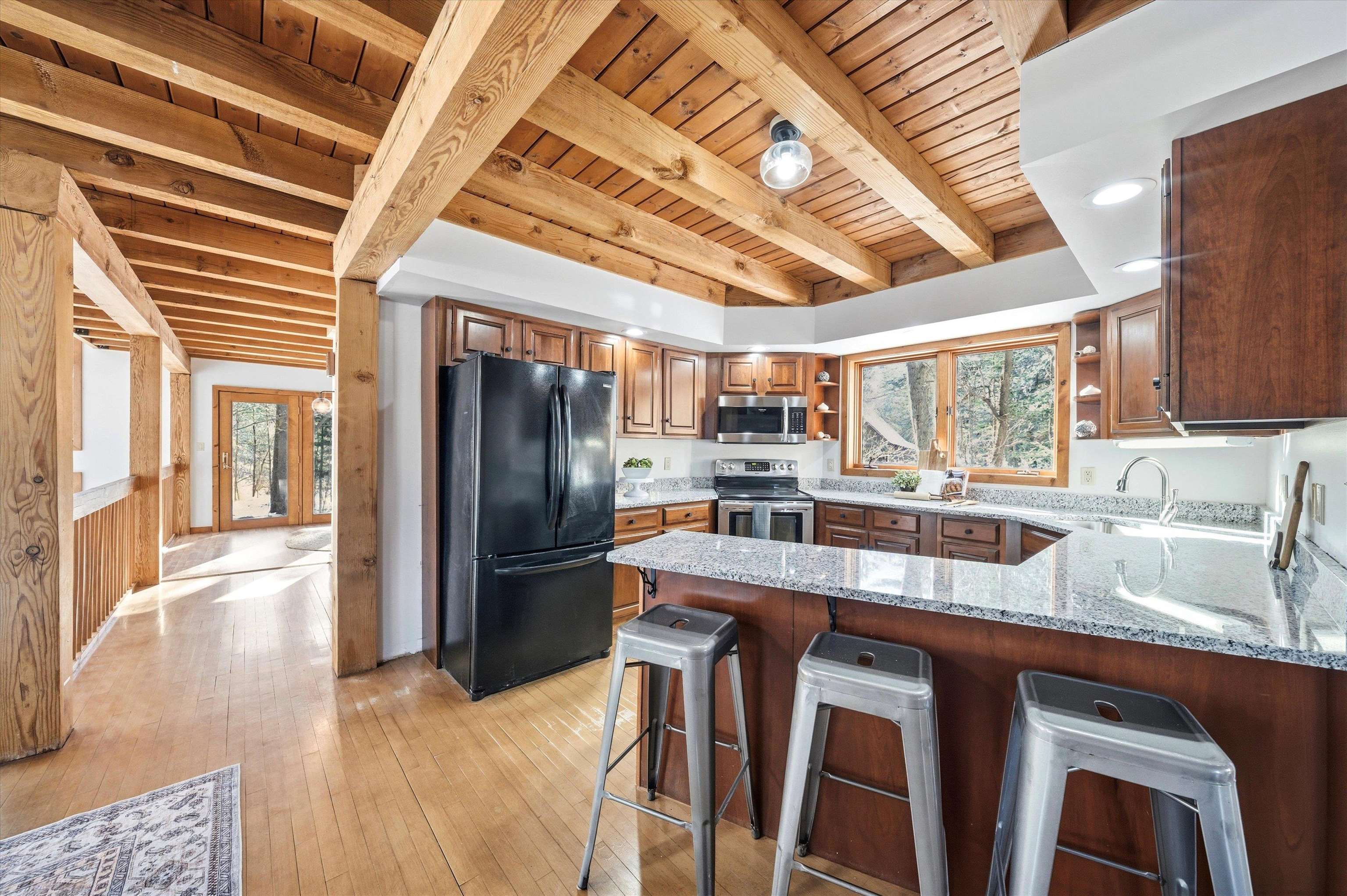 105 Middle Road Brentwood, NH 03833 - Photo 14 of 47