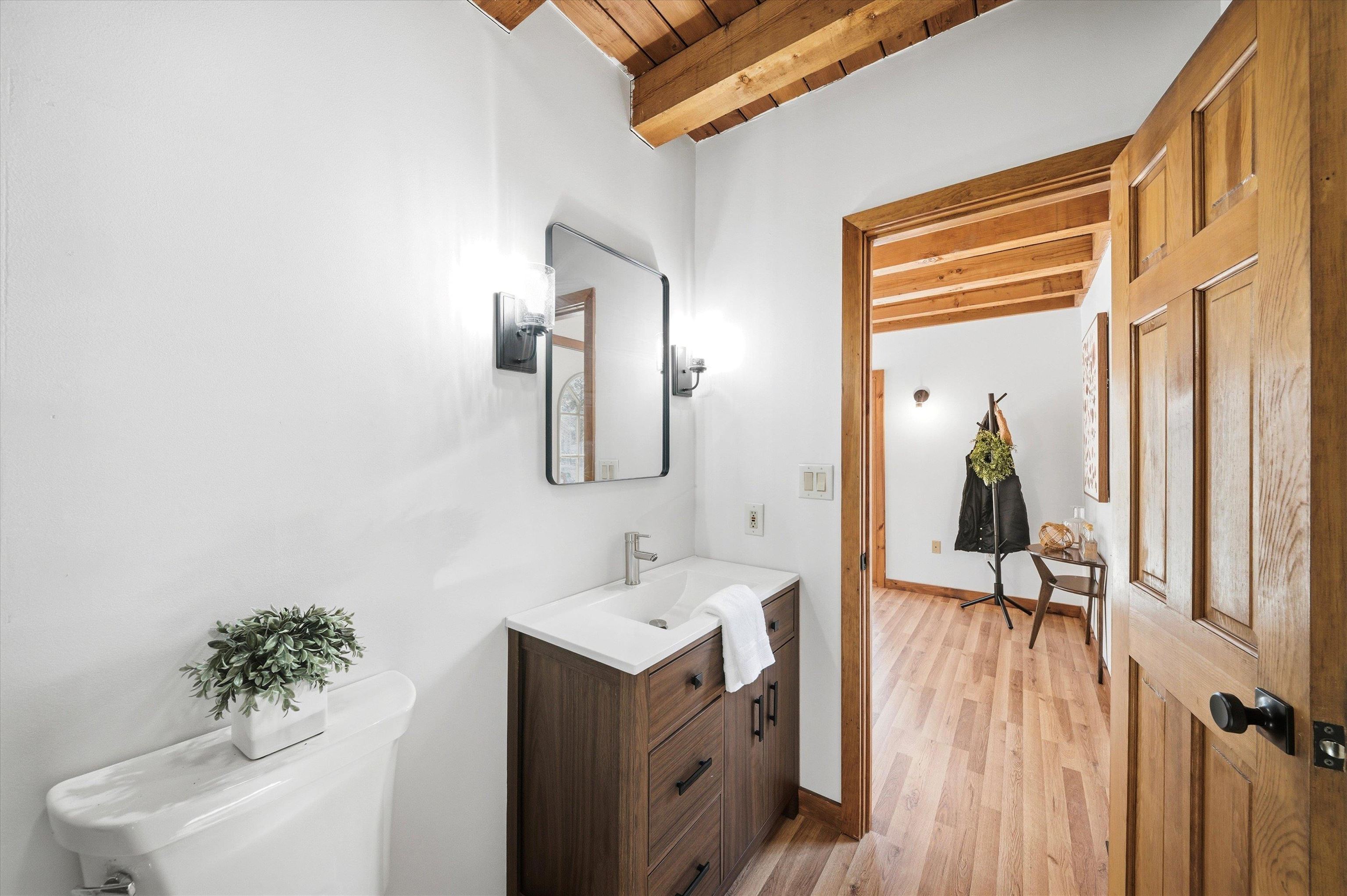 105 Middle Road Brentwood, NH 03833 - Photo 18 of 47