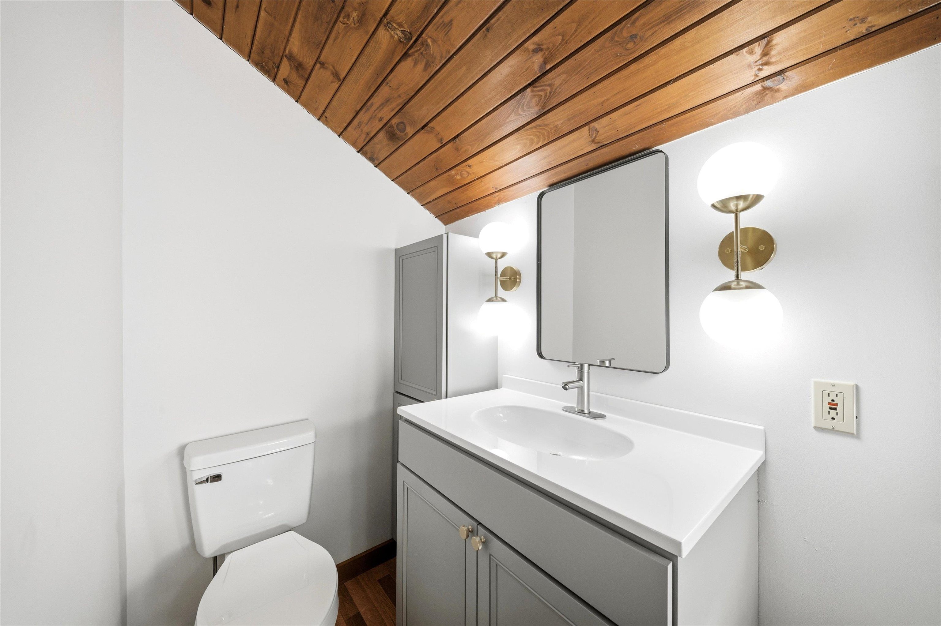 105 Middle Road Brentwood, NH 03833 - Photo 23 of 47