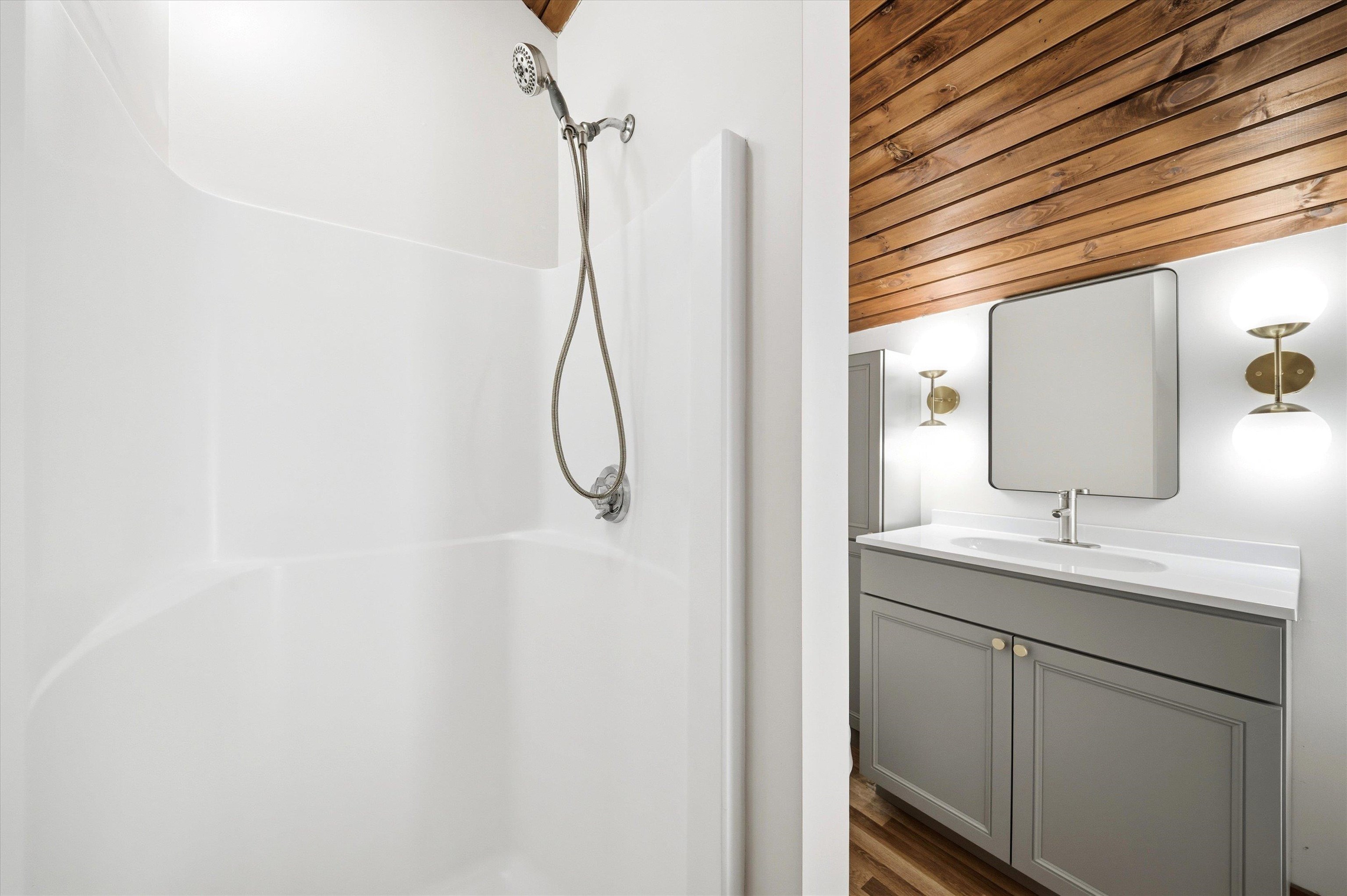 105 Middle Road Brentwood, NH 03833 - Photo 25 of 47