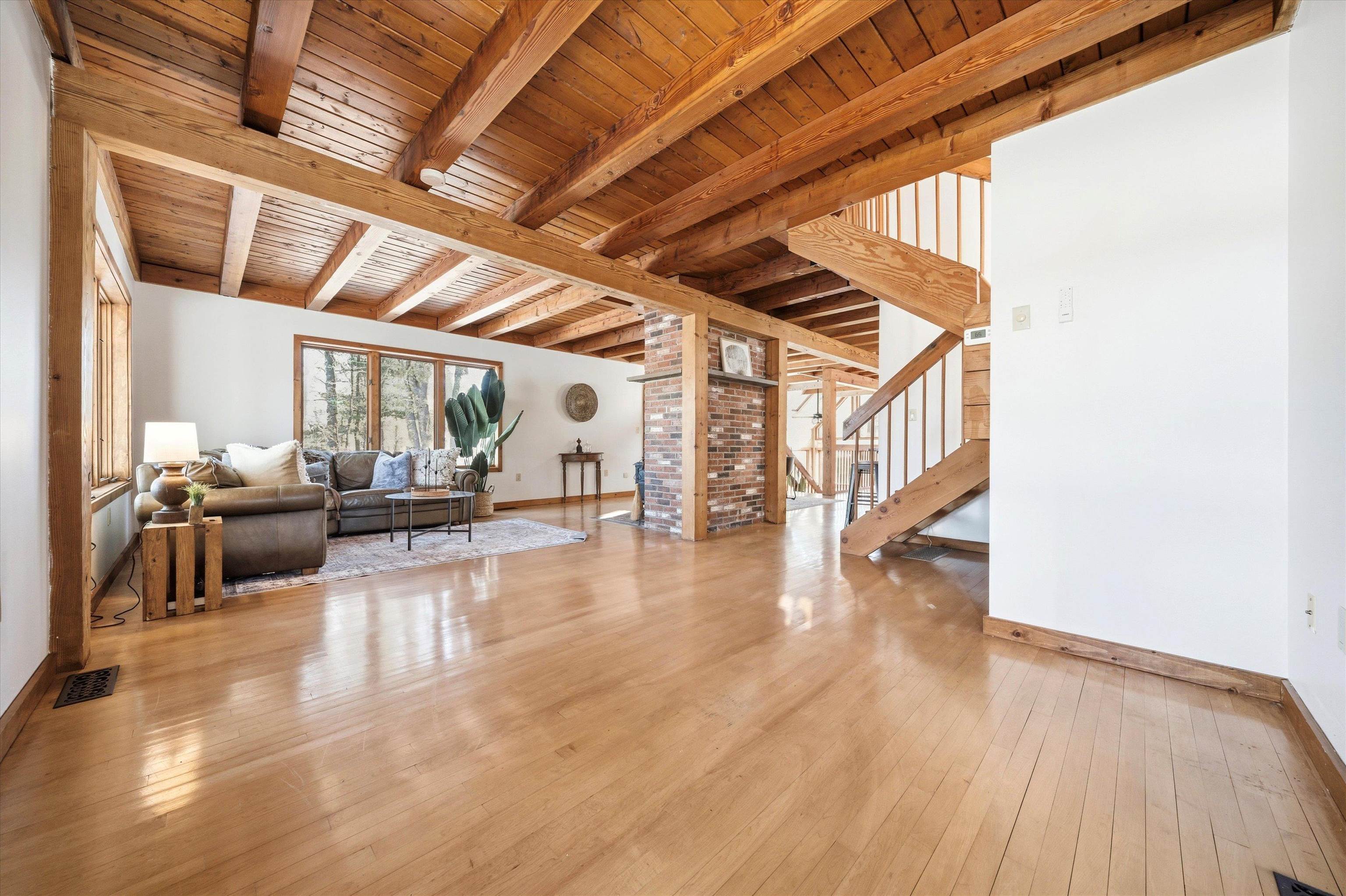 105 Middle Road Brentwood, NH 03833 - Photo 8 of 47