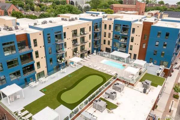 $431,763 | 166 Oak Street, Unit 304, Wyandotte, MI 48192