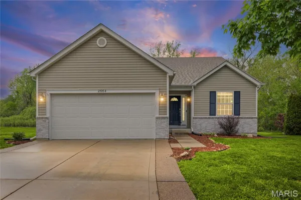 $255,000 | 2664 Shorewood Drive, Florissant, MO 63031