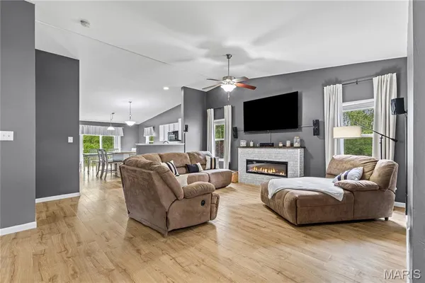 $255,000 | 2664 Shorewood Drive, Florissant, MO 63031