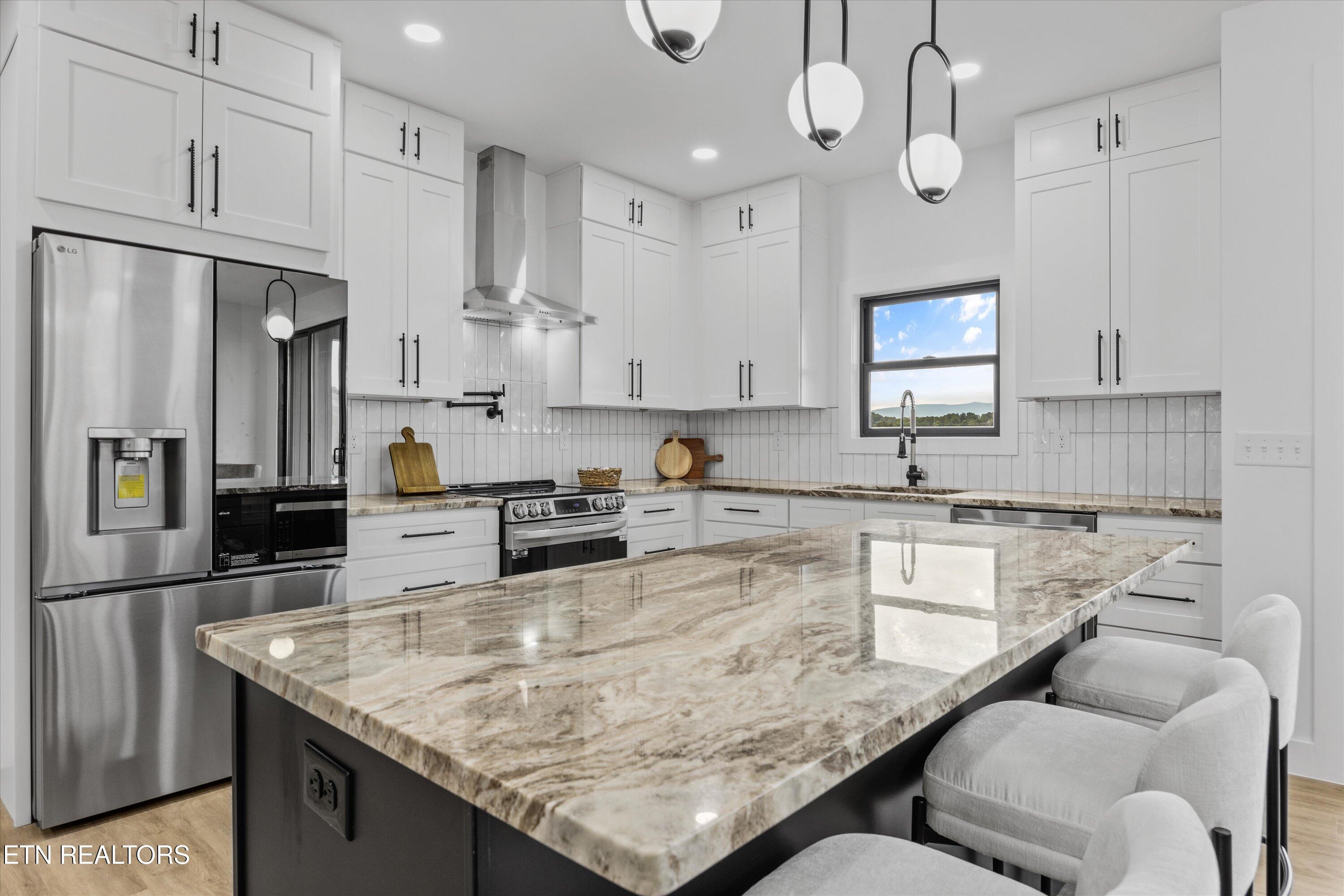 411 Hampton Way Dandridge, TN 37725 - Photo 11 of 50 08-411 Hampton Wy 08